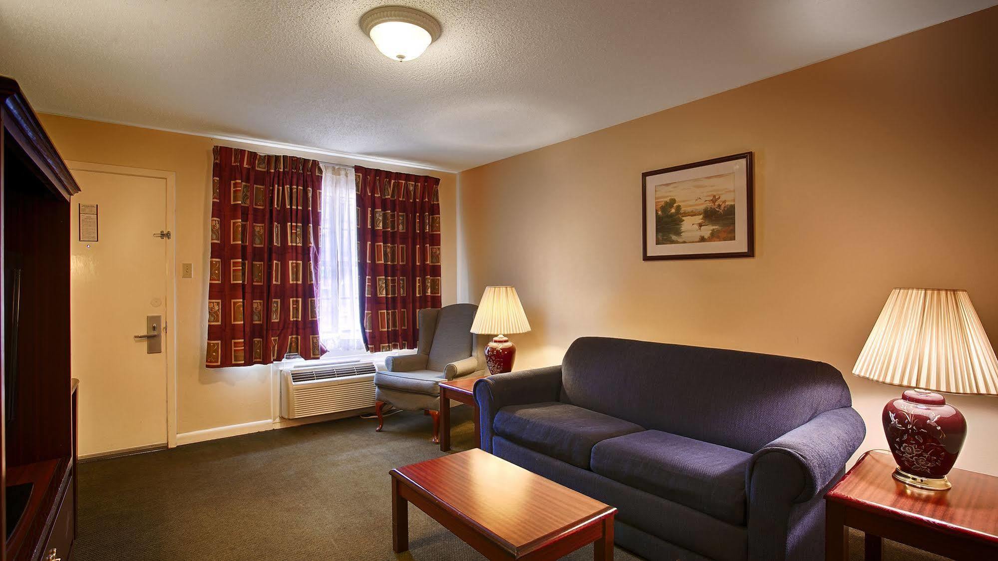 The Winnfield Lodge Экстерьер фото